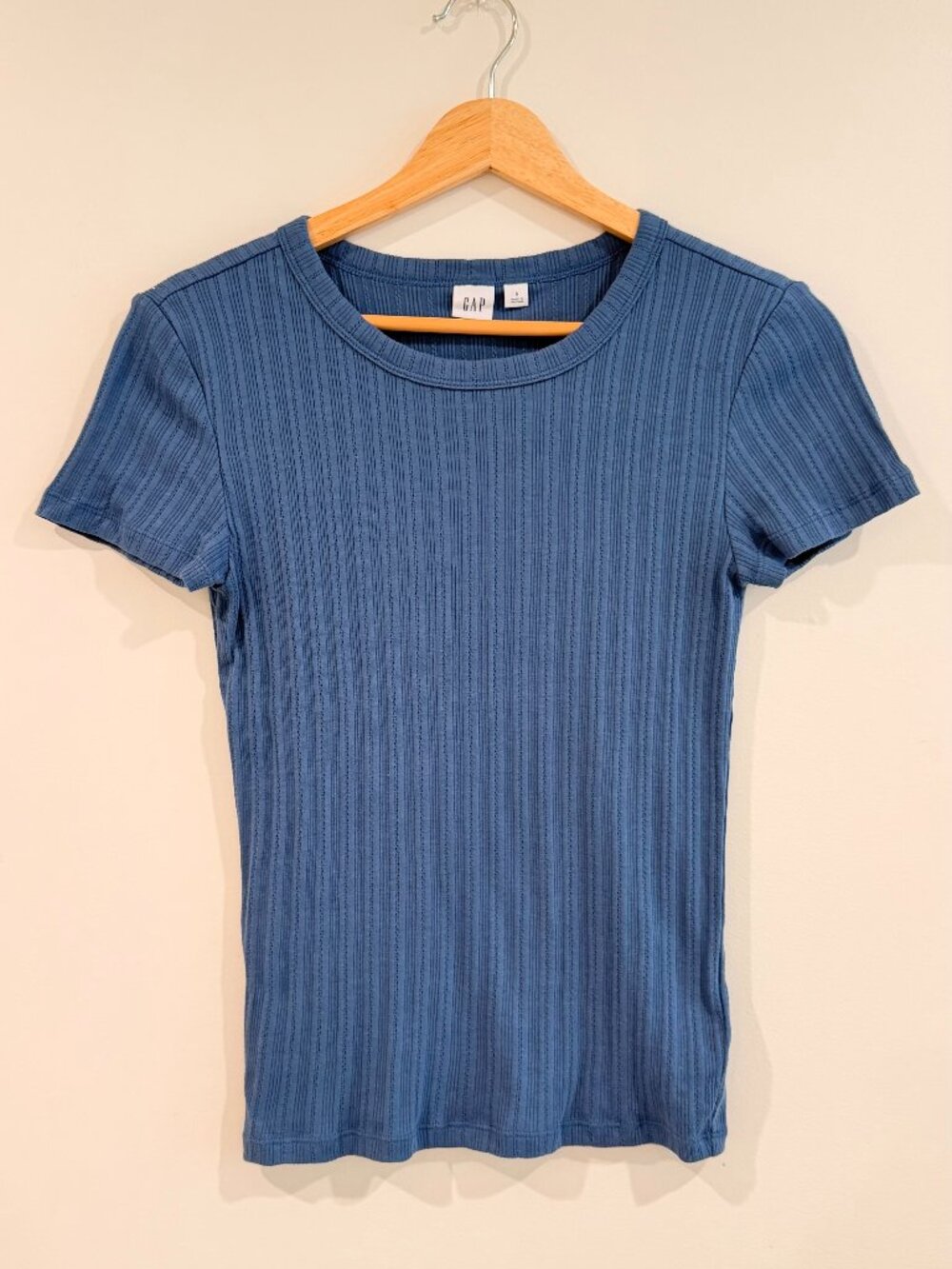 Gap Fitted Pointelle Tee